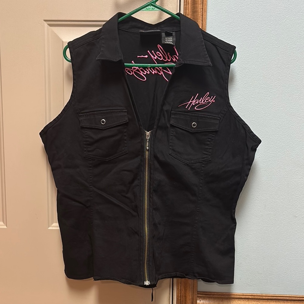 Harley-Davidson Black Sleeveless Vest with Pink Accents